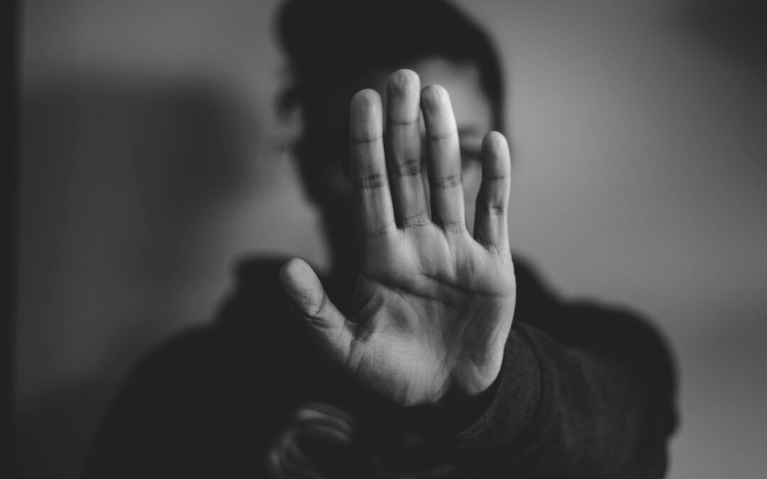 Huiles essentielles et contre-indications : attention aux erreurs !